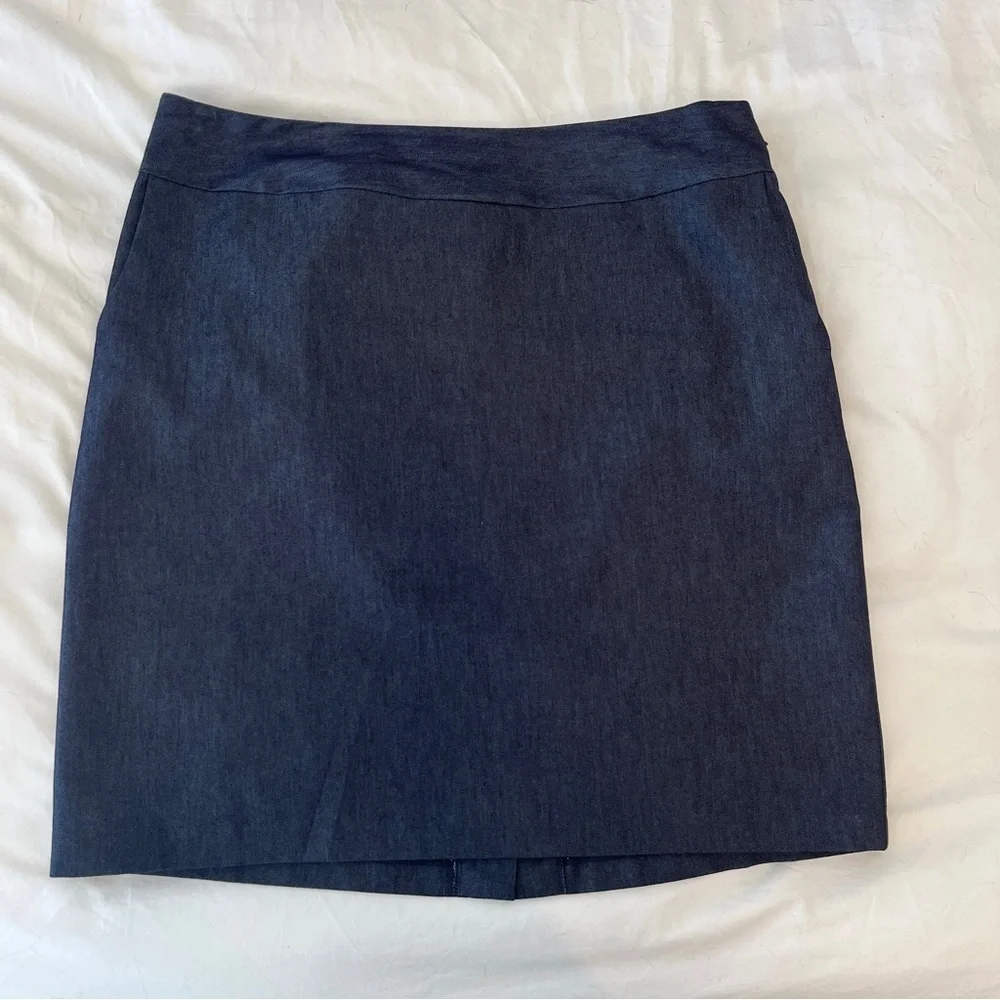 Merona Pencil Skirt Fully Lined Pockets Side Zip Denim Color Size 14